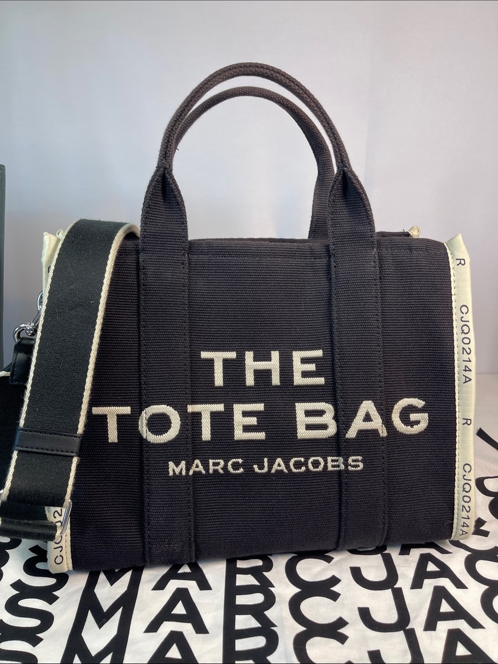 Marc Jacobs Medium Jacquard Tote Bag Black M0017027